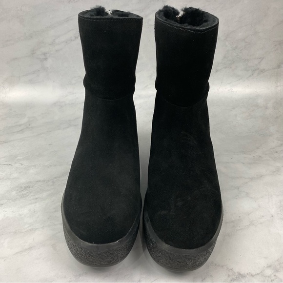 Cougar: Button Sueded Genuine Lambswool Waterproof Short Winter Boots Size 7 NWT - Picture 2 of 9